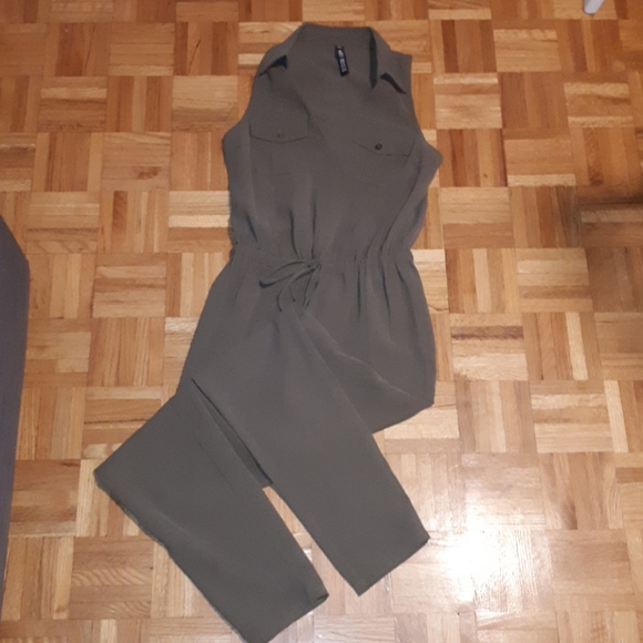 Army green one-piece jumpsuit - Picture 7 of 7